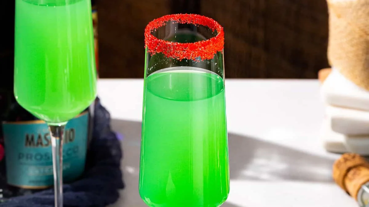 No.1 Easy and Perfect Grinch Mimosa recipe